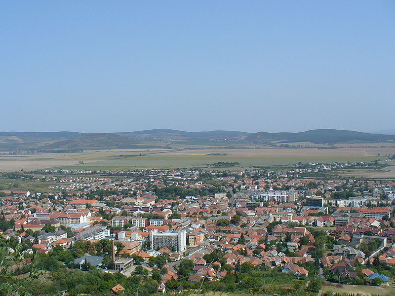 http://kulturszalon.hu/sites/default/files/field/image/800px-S%C3%A1toralja%C3%BAjhely_-_panorama.JPG
